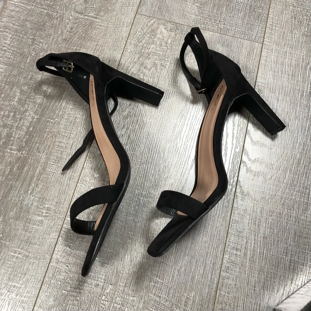 Qupid Women’s Heels Size 10 Color Black - Picture 6 of 8